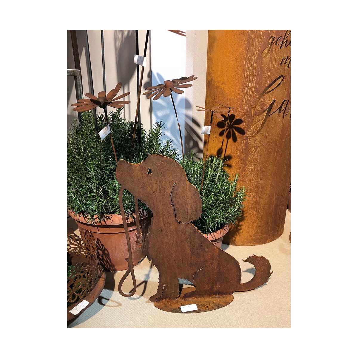 Dekofigur Hund mit Leine im Rost Design, Rostfigur für den Garten, Ga