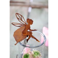 Dekofigur Fee sitzend auf Blatt im Rost Design, Rostfigur für den Garten, Gartendeko, Metalldeko