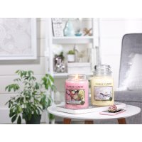 Yankee Candle Duftkerze im Glas (groß) FRESH CUT ROSES - Kerze mit Brenndauer bis zu 150 Stunden