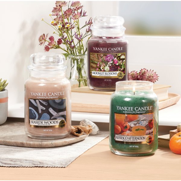 Yankee Candle Duftkerze im Glas (gro) MOONLIT BLOSSOMS - Kerze mit Brenndauer bis zu 150 Stunden
