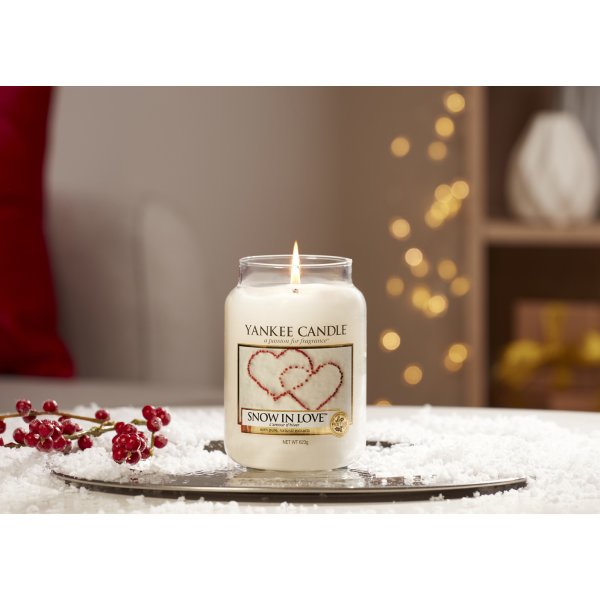 Yankee Candle Duftkerze im Glas (groß) SNOW IN LOVE - Kerze mit Brenndauer bis zu 150 Stunden