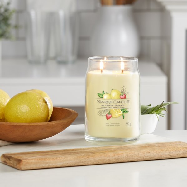 Yankee Candle Duftkerze im Glas (gro) ICED BERRY LEMONADE - Kerze mit Brenndauer bis zu 90 Stunden