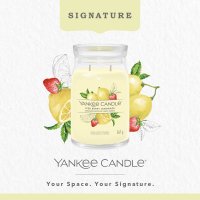 Yankee Candle Duftkerze im Glas (groß) ICED BERRY LEMONADE - Kerze mit Brenndauer bis zu 90 Stunden