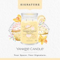 Yankee Candle Duftkerze im Glas (groß) VANILLA CUPCAKE - Signature Kerze mit Brenndauer bis zu 90 Stunden