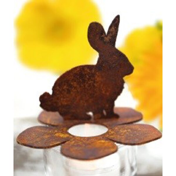 Osterdeko Hase auf Blümchen sitzend H:11 cm im Rost Design - Osterhase mit Blumen für Vasen, Teelichter, Frühlingsdeko, Ostern, Gartendeko